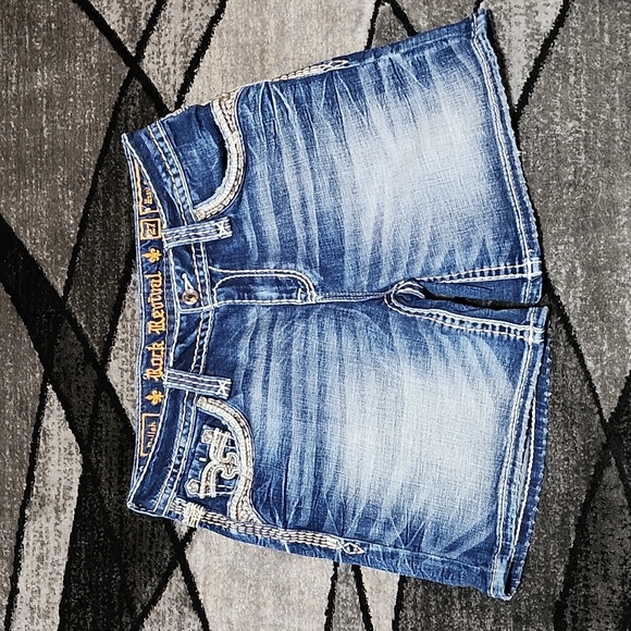 ROCK REVIVAL DELLAH EASY EMBROIDERED RHINESTONES SEQUINS FAUX-FLAP DENIM SHORTS - Picture 11 of 16